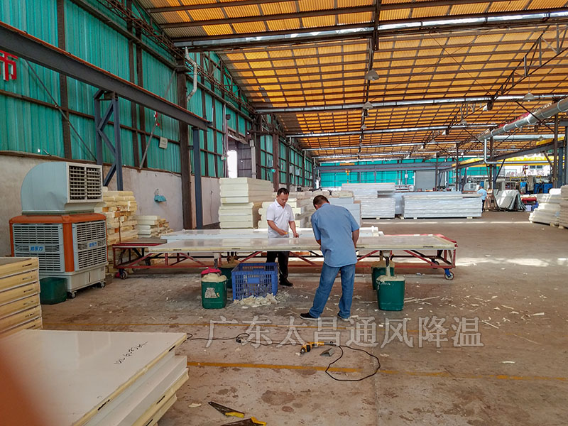 移動式環(huán)?？照{(diào)在工業(yè)廠房的應(yīng)用