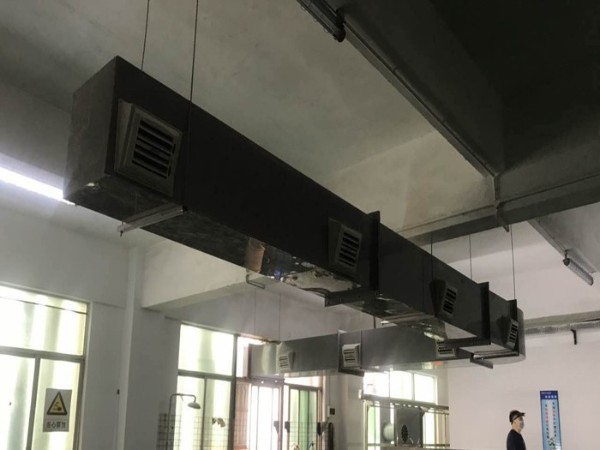 注塑車間安裝環(huán)?？照{的效果